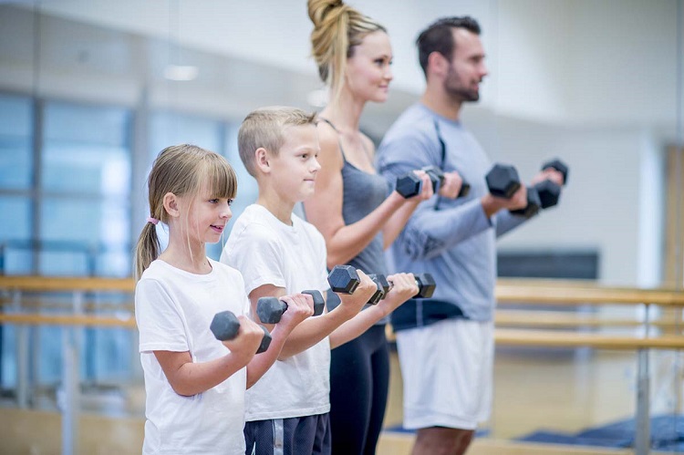 Does lifting weights stunt growth