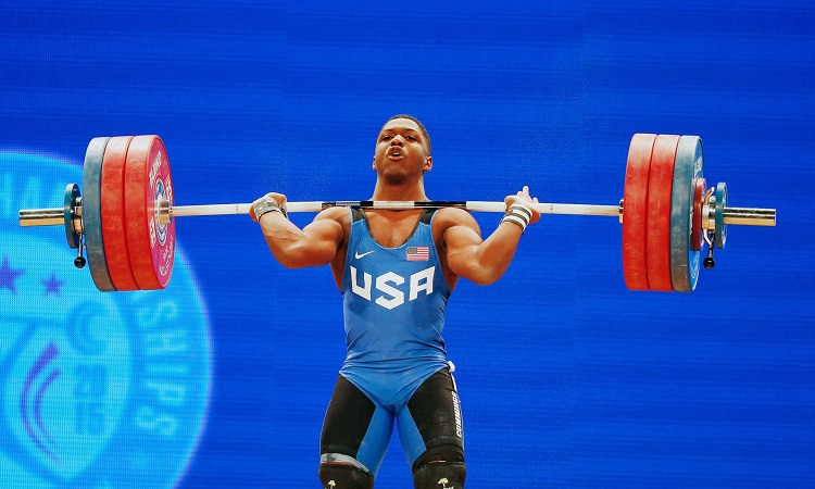 Does lifting weights stunt growth