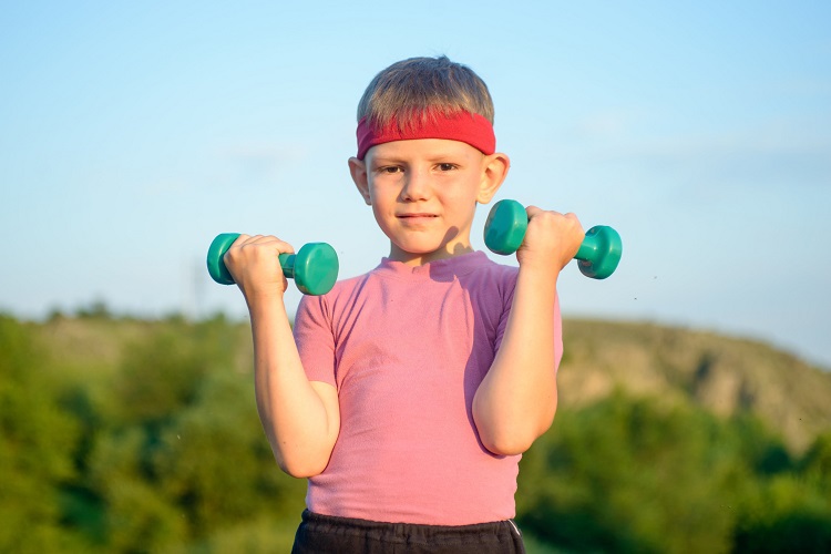 Does lifting weights stunt growth