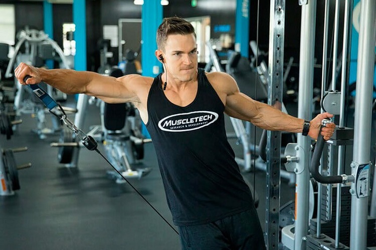 One-arm cable raise
