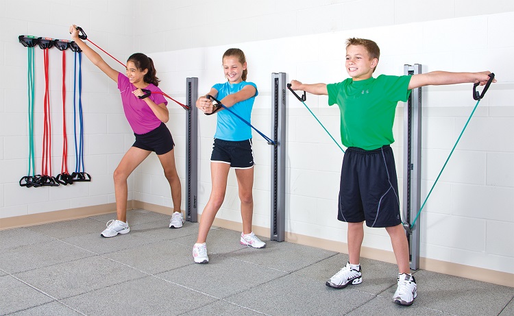 Does lifting weights stunt growth