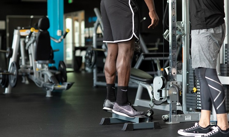 Dumbbell calf raise