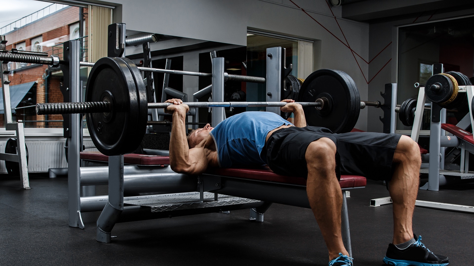 5 Chest Workouts With Barbell