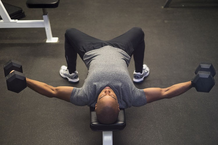 Chest fly machine